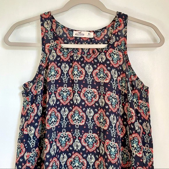 3/$25 Hollister Batik Racerback Sleeveless Blouse Women’s XS Boho - Picture 3 of 9